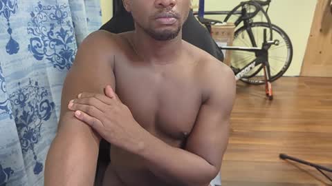 Snapshot of apollodarkmn chatting on December 15, 2024, 2:52 am apollodarkmn online show from December 15, 2024, 2:52 am