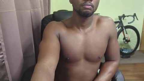 Snapshot of apollodarkmn chatting on November 21, 2025, 1:59 am apollodarkmn online show from November 21, 2025, 1:59 am