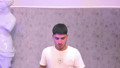 Apolo Grayy online show from February 9, 2026, 2:48 am