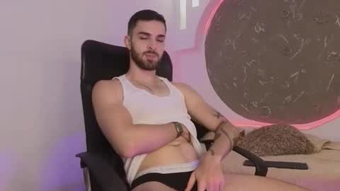 Apolo Lux  online show from February 22, 2026, 7:45 pm