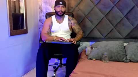 Apolo online show from September 17, 2025, 9:49 pm