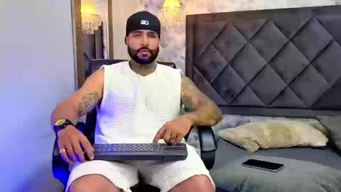 Apolo online show from September 20, 2025, 11:17 pm