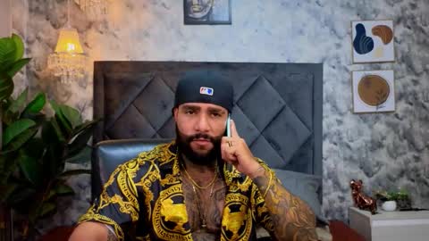 Apolo online show from November 6, 2025, 9:37 pm