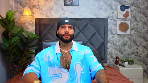 Apolo online show from November 15, 2025, 10:48 pm