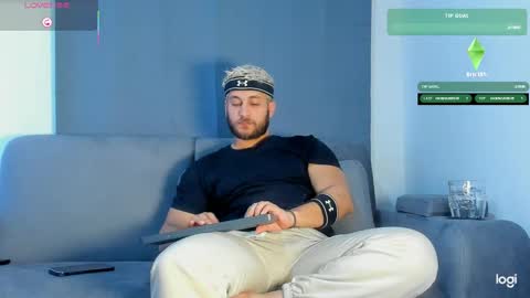 apolo_strange online show from November 7, 2025, 6:35 am