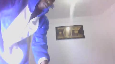 apoloblackbig online show from March 10, 2025, 7:53 am