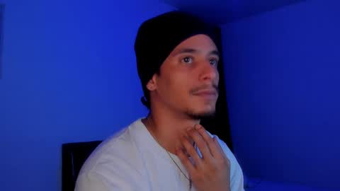 TONY INDEPENDENT MODEL online show from February 3, 2025, 2:36 am