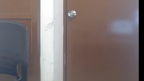 Nix online show from October 3, 2025, 6:27 pm