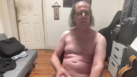 Apostrphy online show from April 7, 2026, 9:48 pm