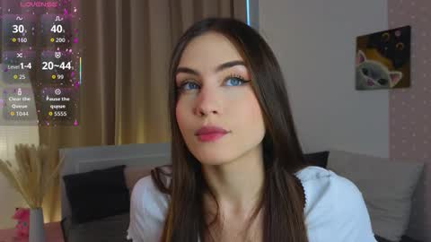 Vicki online show from November 21, 2025, 9:08 am