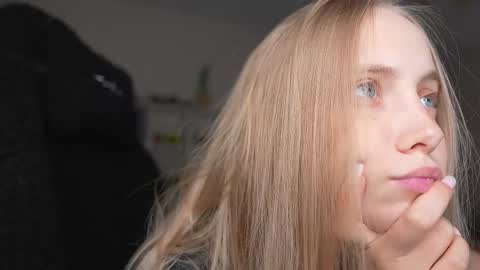  REYNA  next stream is 11h of Feb online show from April 22, 2026, 3:46 pm