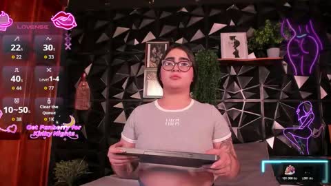 apprilfoxx online show from January 19, 2026, 12:53 pm