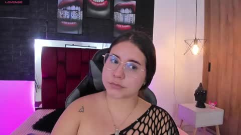 April SC online show from February 17, 2025, 1:42 pm