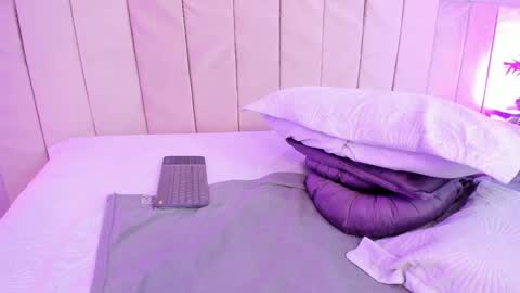 April online show from January 22, 2025, 5:49 pm