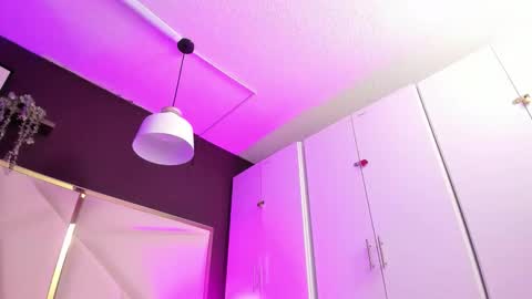 April online show from November 13, 2025, 11:20 am