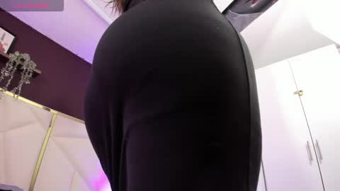 April online show from November 17, 2025, 11:27 am