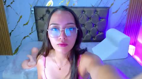 APRIL online show from September 27, 2025, 11:32 pm