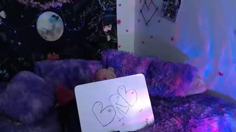 april_l6 online show from January 20, 2025, 8:40 pm