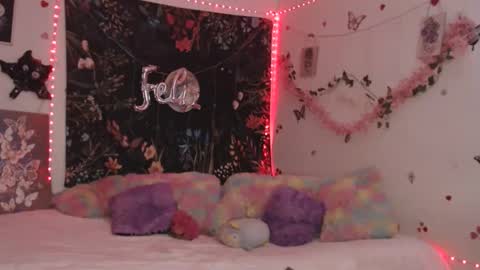 april_l6 online show from March 18, 2026, 11:08 pm