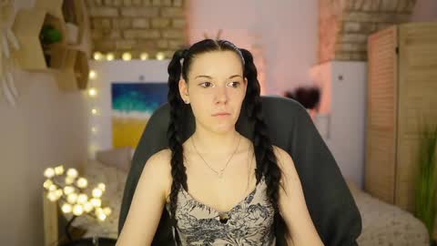 april_olsen online show from March 6, 2025, 12:19 pm