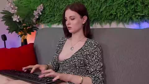 April online show from March 8, 2025, 10:24 pm