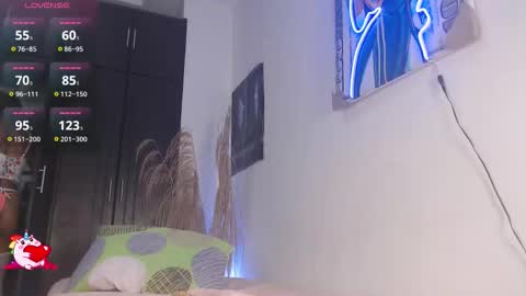          online show from September 22, 2025, 1:02 pm