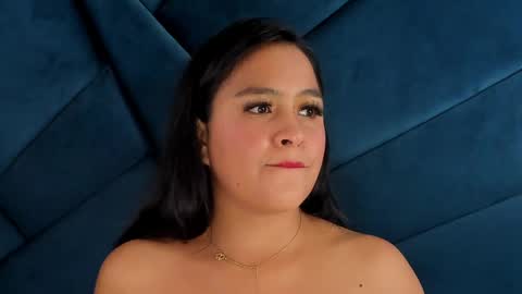 aprilmiiller online show from April 18, 2026, 7:58 pm