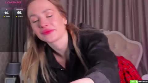 April online show from November 8, 2025, 9:09 am