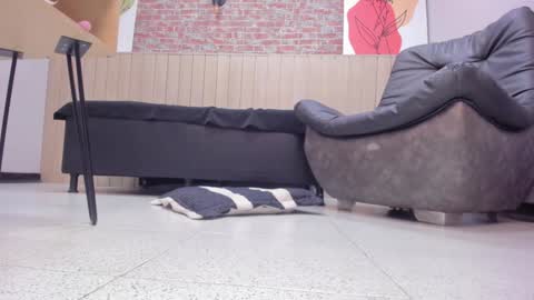 aprilricci online show from February 2, 2025, 12:40 am