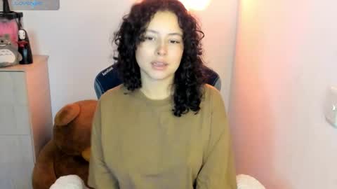 aqua emilly online show from October 1, 2025, 11:22 pm