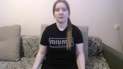 Josefin online show from February 19, 2026, 3:46 am