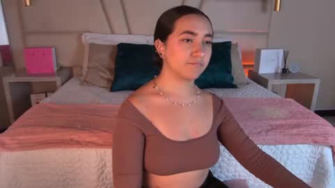 Snapshot of arabella__1 chatting on June 17, 2026, 1:08 am Arabella online show from June 17, 2026, 1:08 am