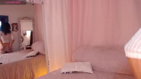 Nadia Cyel online show from February 3, 2025, 10:43 pm