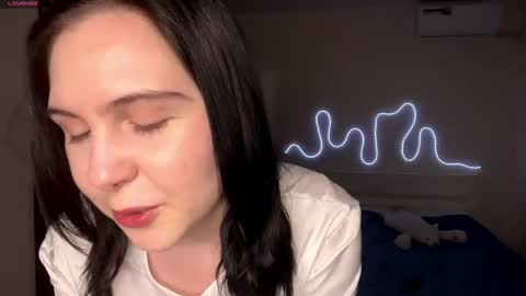 Emi online show from April 22, 2026, 4:30 pm