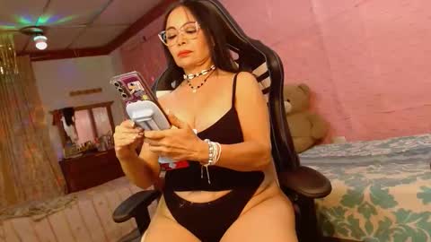 Snapshot of aranza_sexy chatting on March 11, 2026, 10:21 am Aranza online show from March 11, 2026, 10:21 am