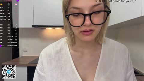 Caroline online show from April 21, 2026, 5:50 pm