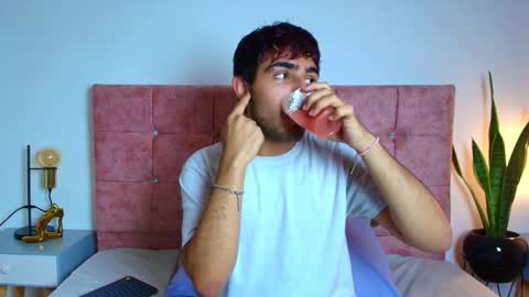 Snapshot of ares_alpha chatting on November 25, 2025, 7:47 pm Ares Alpha online show from November 25, 2025, 7:47 pm