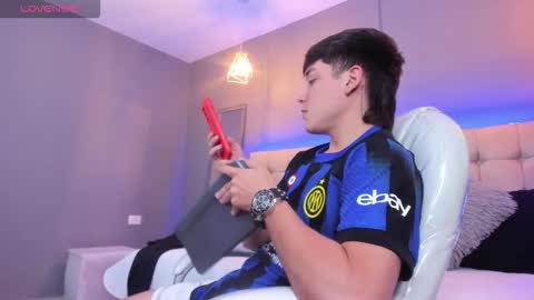 Ares online show from September 27, 2025, 9:42 pm