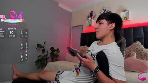 Ares online show from October 2, 2025, 3:08 pm