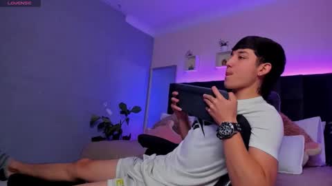 Ares online show from December 2, 2025, 2:34 pm