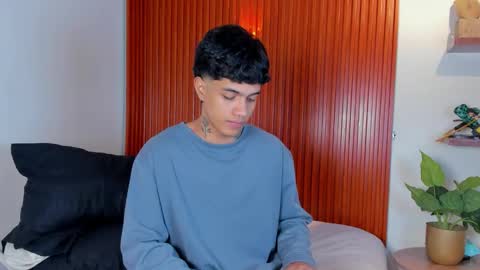 aress444 online show from September 13, 2025, 2:33 am