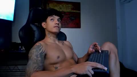 Snapshot of aress444 chatting on December 14, 2025, 9:52 pm aress444 online show from December 14, 2025, 9:52 pm