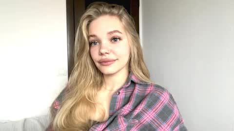 Amelia online show from November 25, 2025, 5:51 am