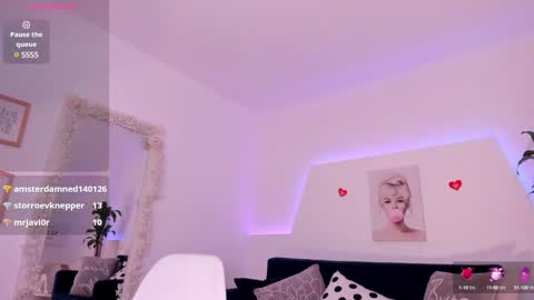 Ari online show from January 22, 2025, 7:13 pm