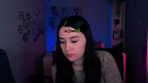 Aria online show from April 21, 2026, 1:42 am