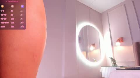 Aria  online show from December 14, 2024, 9:07 am