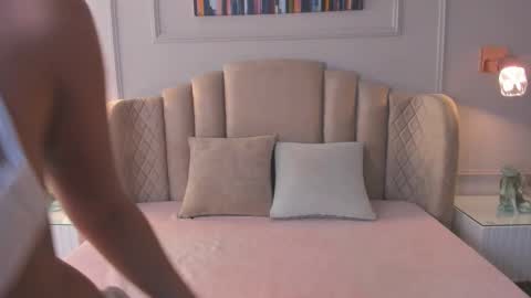 Aria  online show from February 20, 2025, 2:51 am