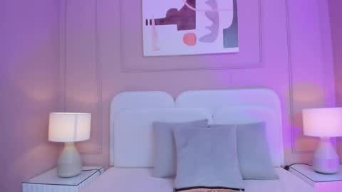 Aria  online show from September 17, 2025, 2:57 am