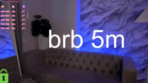 aria_mila online show from January 19, 2026, 11:36 am