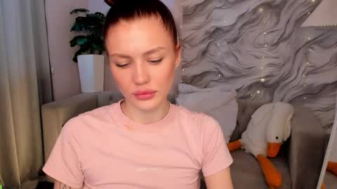 Snapshot of aria_mila chatting on May 15, 2026, 5:36 am aria_mila online show from May 15, 2026, 5:36 am